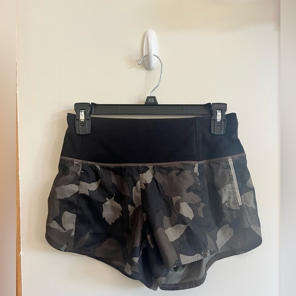 Athleta Pants - Athleta - Camouflage Shorts
